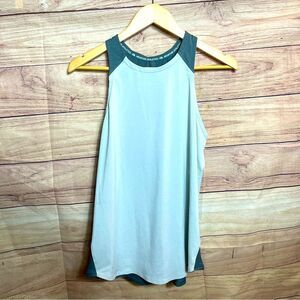 The North Face Women's Workout Racerback Tank Top Light Sage Green/Green Medium